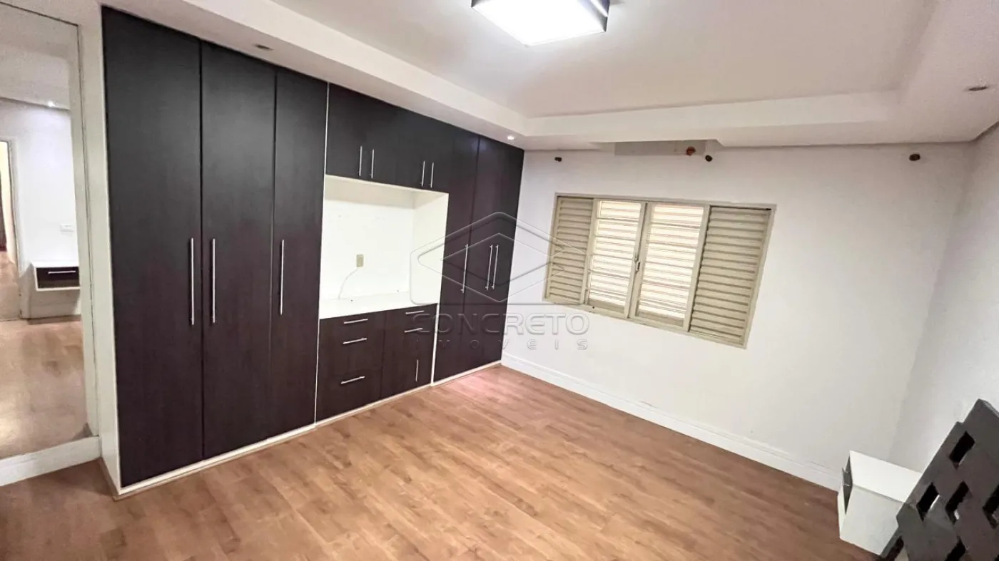 Comprar Casa / Padr&atilde;o em Len&ccedil;&oacute;is Paulista R$ 1.100.000,00 - Foto 4