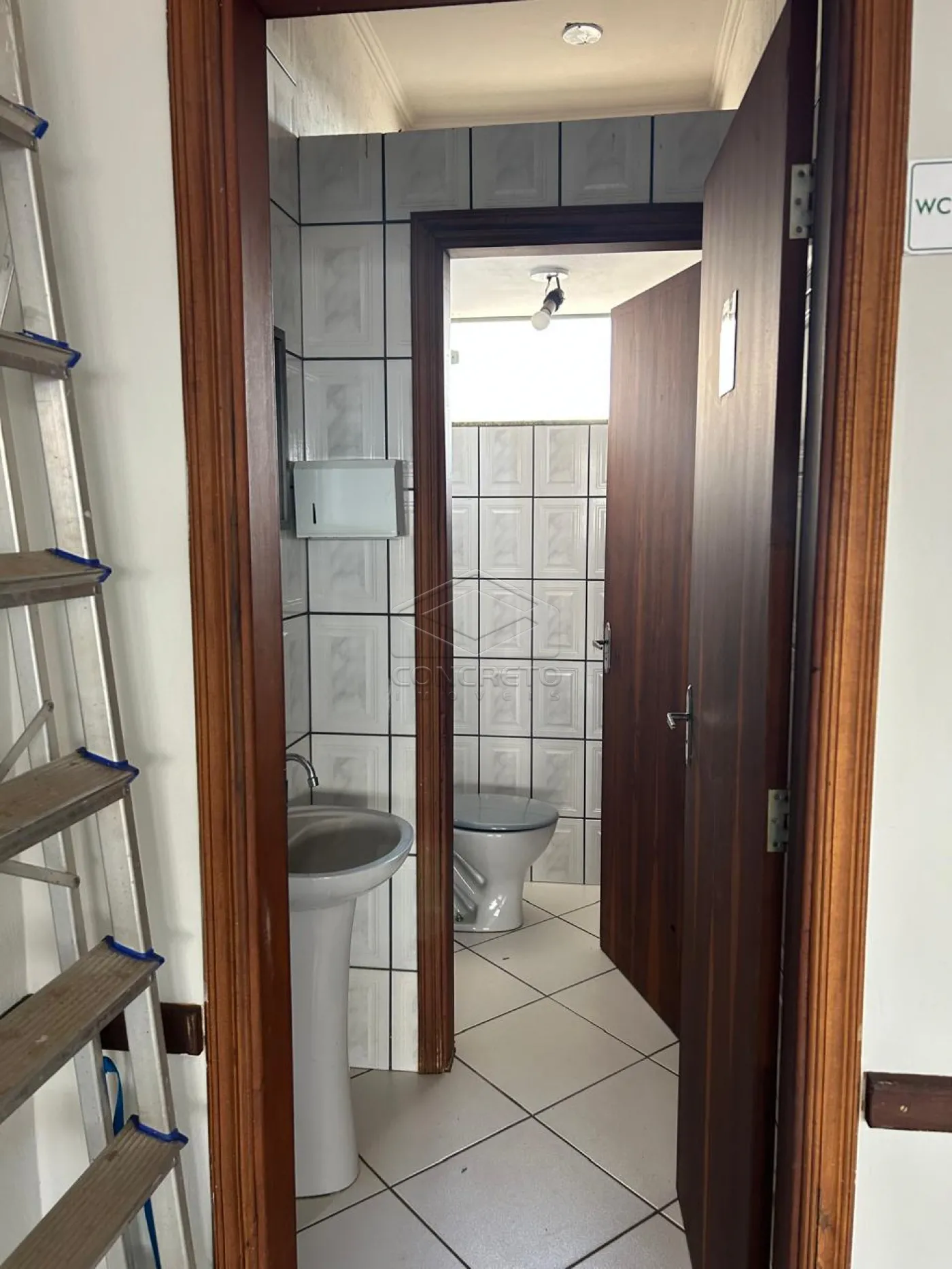 Alugar Comercial / Sala comercial em Len&ccedil;&oacute;is Paulista R$ 3.500,00 - Foto 3