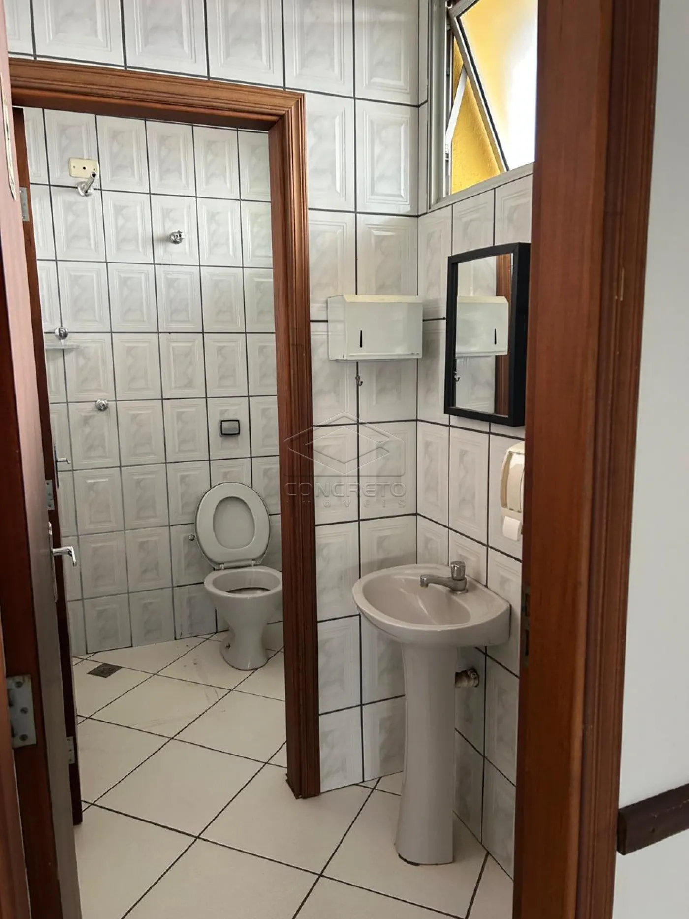 Alugar Comercial / Sala comercial em Len&ccedil;&oacute;is Paulista R$ 3.500,00 - Foto 4