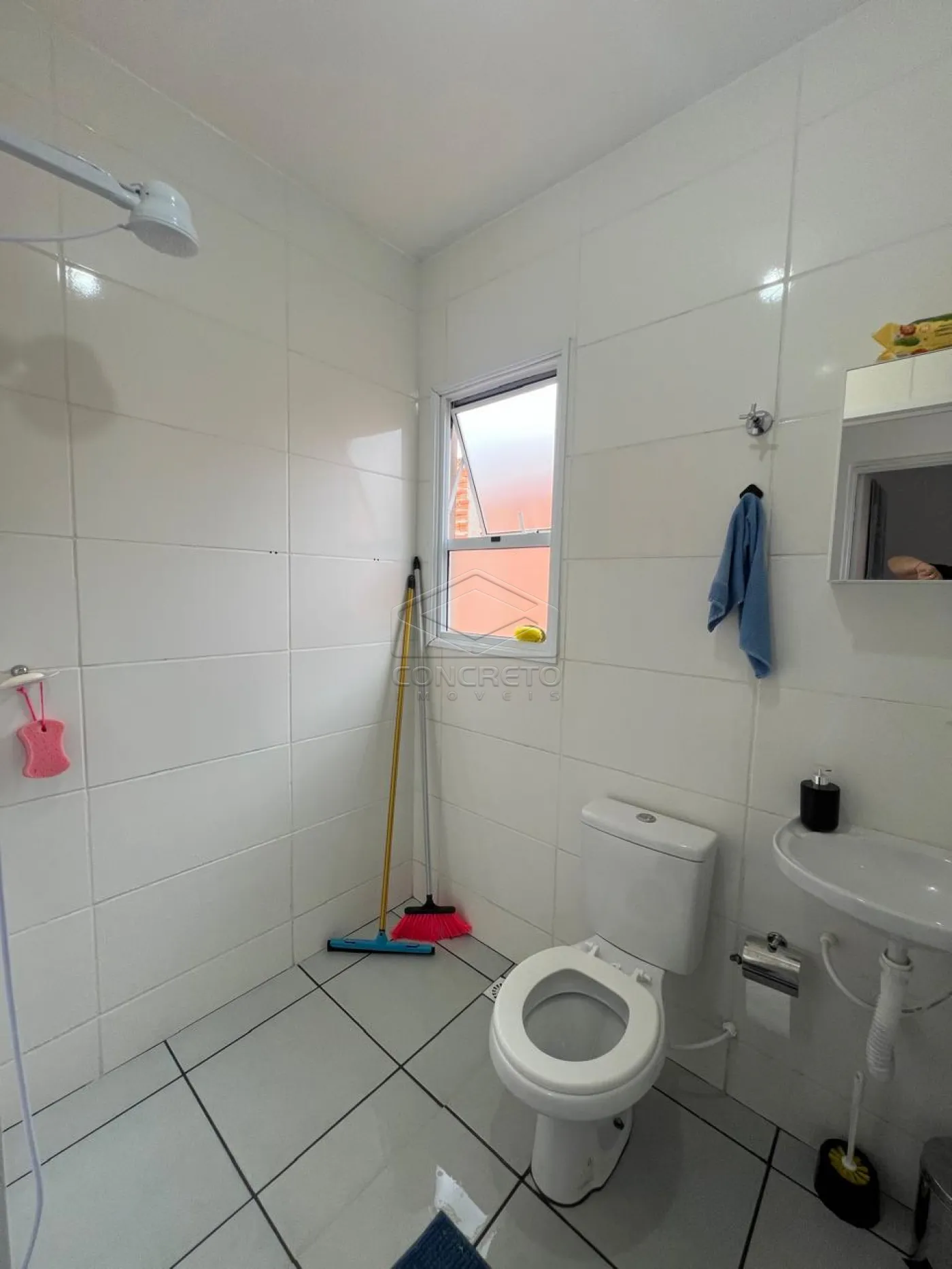 Comprar Casa / Resid&ecirc;ncia em Len&ccedil;&oacute;is Paulista R$ 250.000,00 - Foto 2