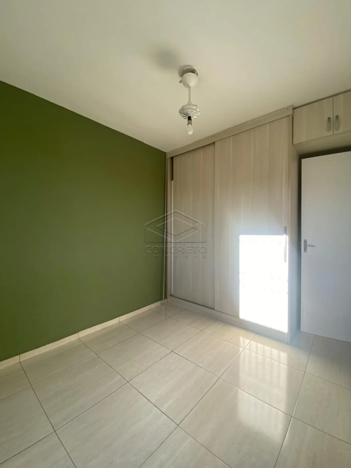 Alugar Apartamento / Padr&atilde;o em Bauru R$ 1.000,00 - Foto 5