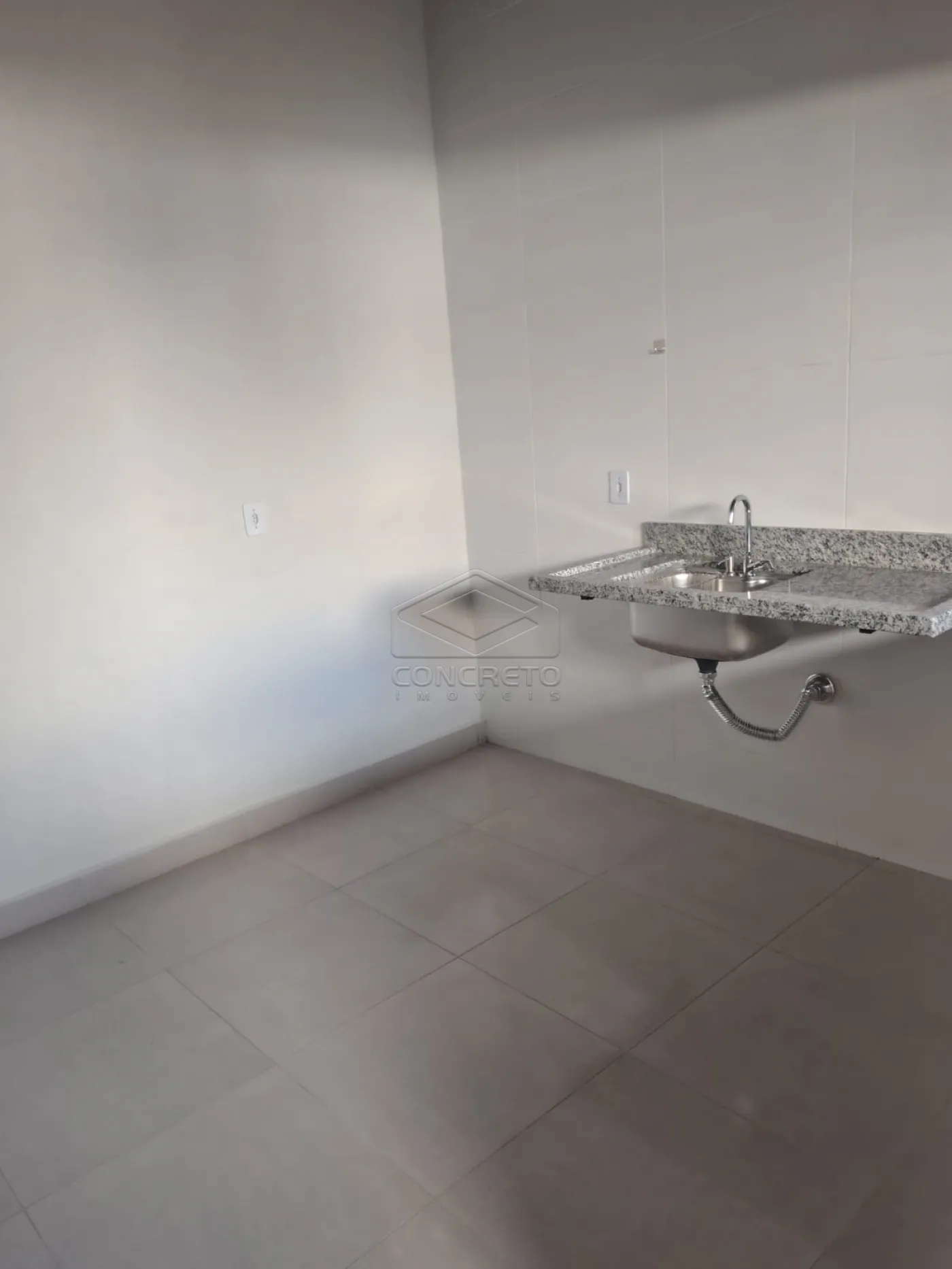 Alugar Casa / Edicula em Len&ccedil;&oacute;is Paulista R$ 1.100,00 - Foto 2