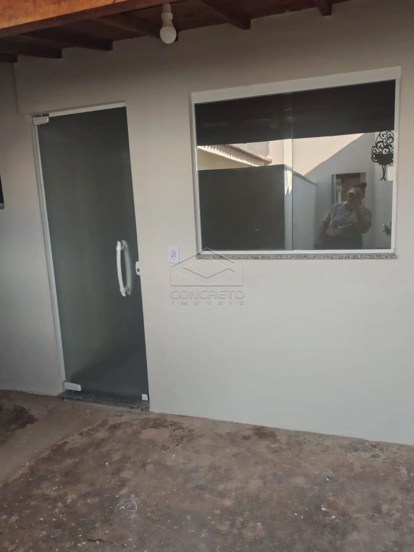 Alugar Casa / Edicula em Len&ccedil;&oacute;is Paulista R$ 1.100,00 - Foto 1