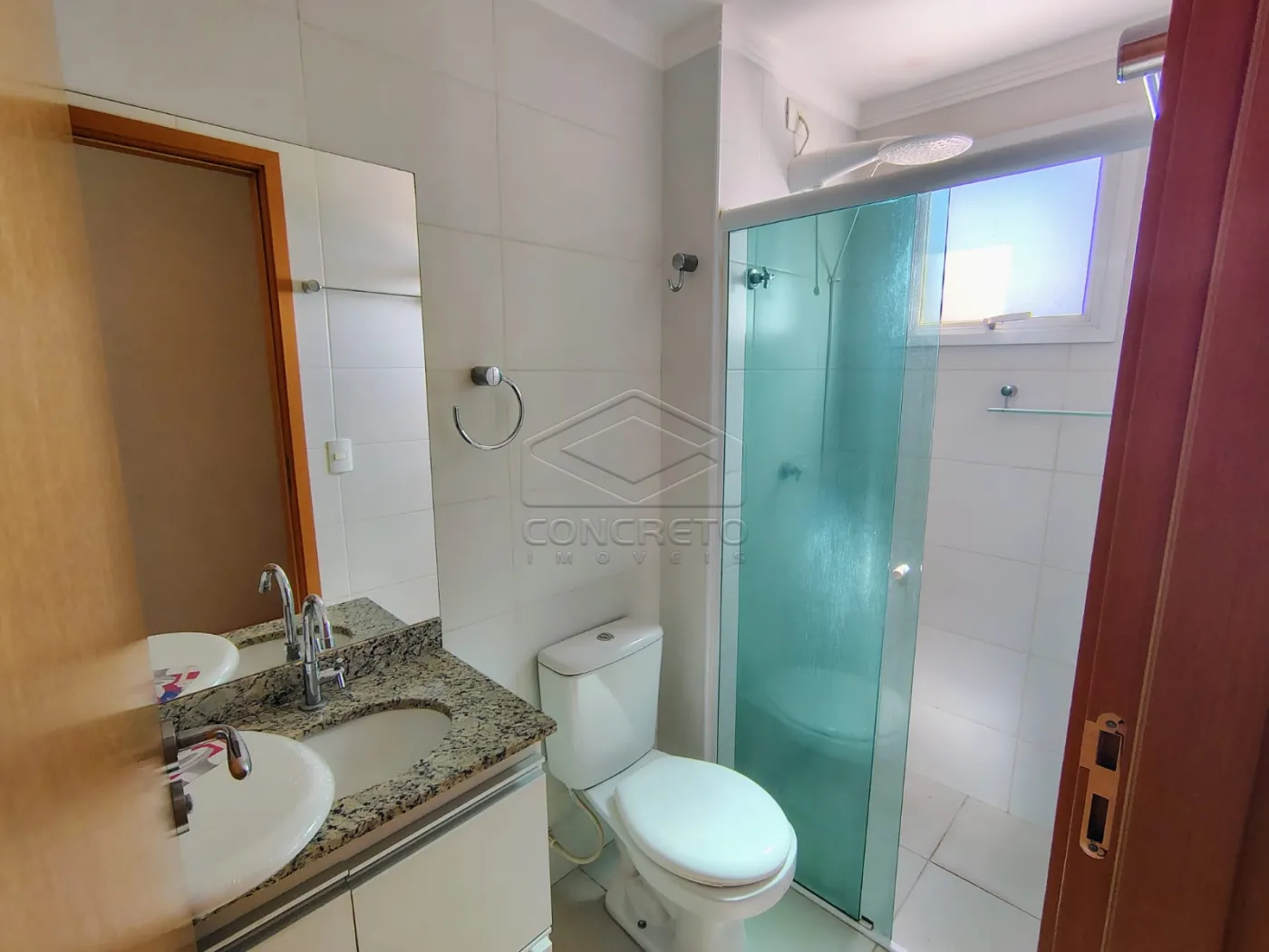 Alugar Apartamento / Padr&atilde;o em Len&ccedil;&oacute;is Paulista R$ 1.800,00 - Foto 4