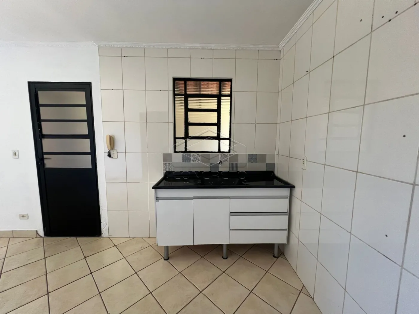 Comprar Casa / Padr&atilde;o em Len&ccedil;&oacute;is Paulista R$ 270.000,00 - Foto 1