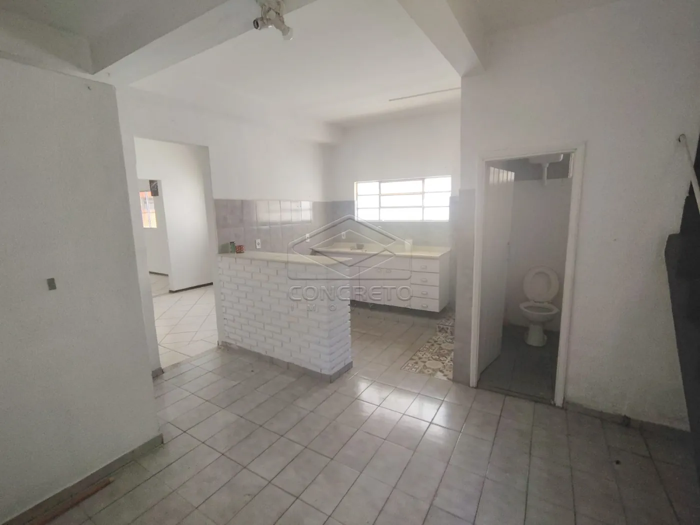 Alugar Casa / Resid&ecirc;ncia em Len&ccedil;&oacute;is Paulista R$ 1.700,00 - Foto 3
