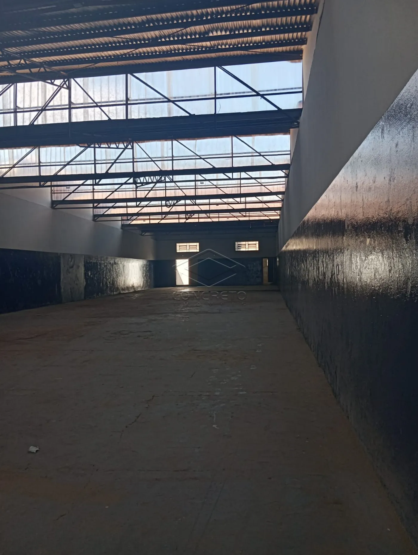 Alugar Comercial / Barrac&atilde;o em Bauru R$ 8.500,00 - Foto 4