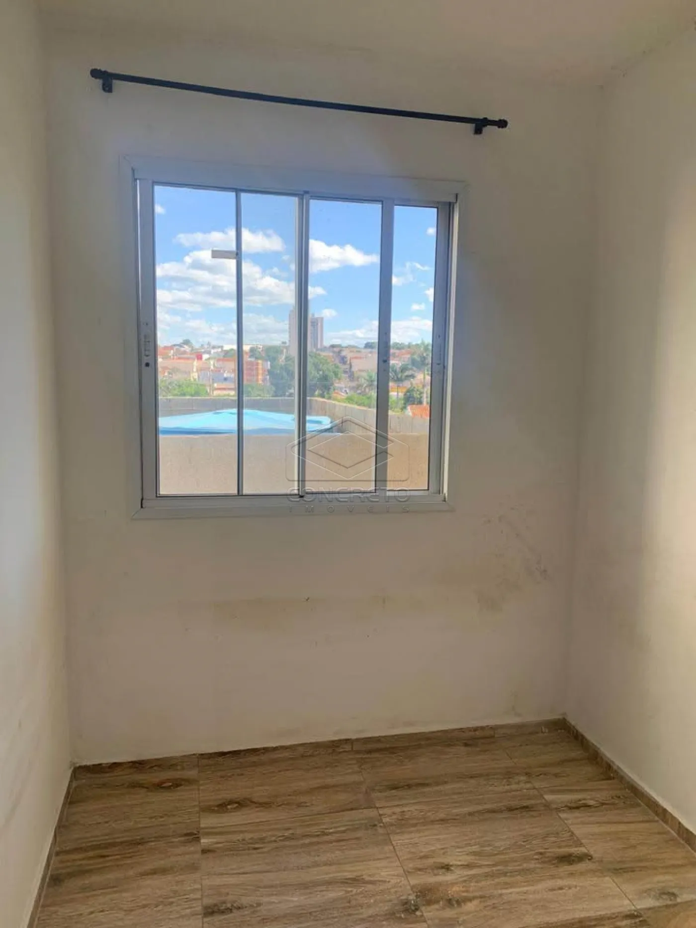 Alugar Apartamento / Padr&atilde;o em Len&ccedil;&oacute;is Paulista R$ 1.500,00 - Foto 2