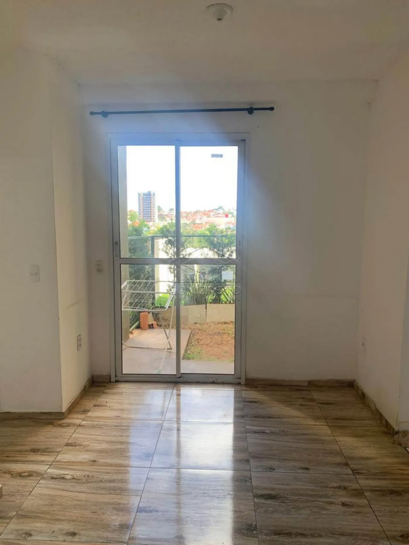 Alugar Apartamento / Padr&atilde;o em Len&ccedil;&oacute;is Paulista R$ 1.500,00 - Foto 7