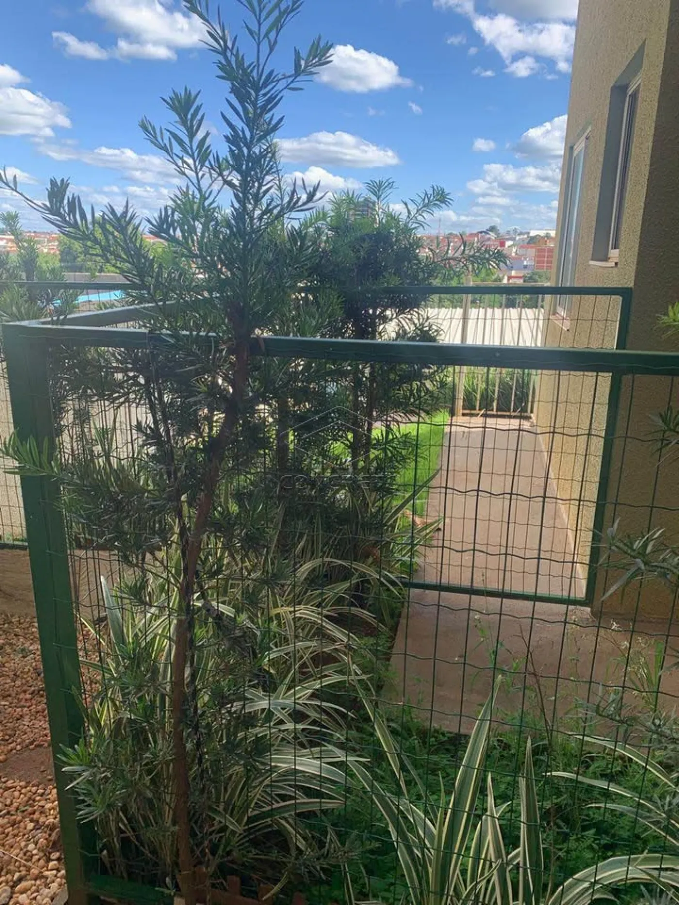 Alugar Apartamento / Padr&atilde;o em Len&ccedil;&oacute;is Paulista R$ 1.500,00 - Foto 10