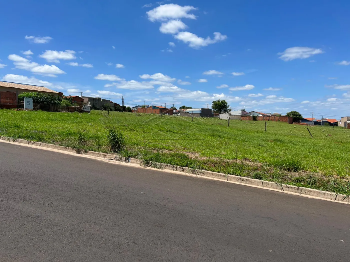 Comprar Terreno / Padr&atilde;o em Len&ccedil;&oacute;is Paulista R$ 143.000,00 - Foto 3