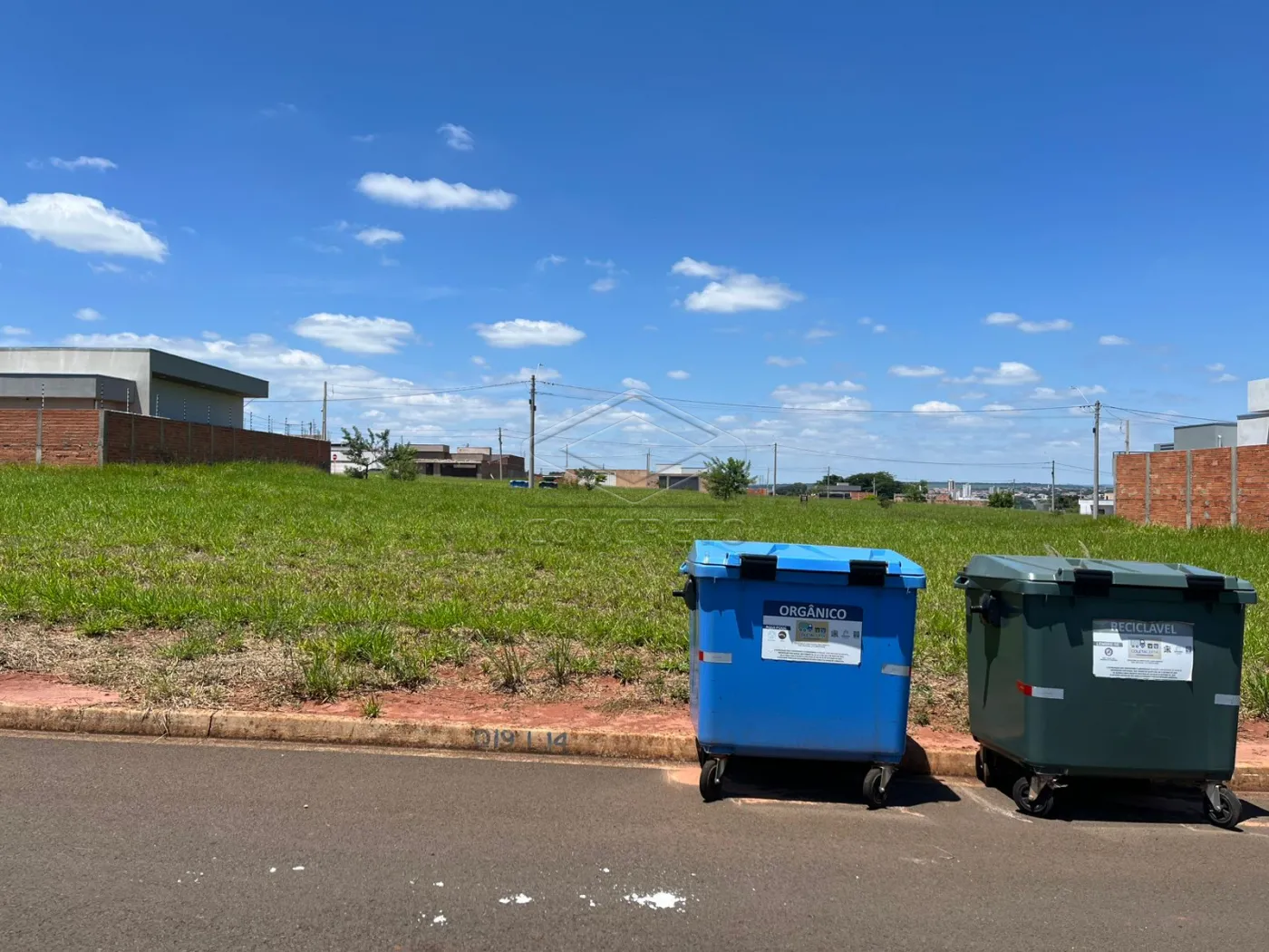 Comprar Terreno / Padr&atilde;o em Len&ccedil;&oacute;is Paulista R$ 159.000,00 - Foto 1