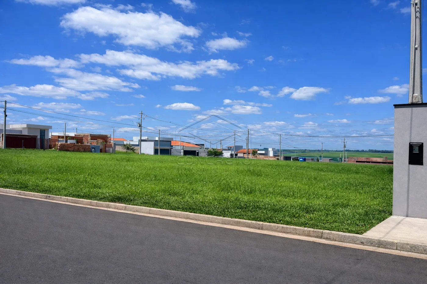 Comprar Terreno / Padr&atilde;o em Len&ccedil;&oacute;is Paulista R$ 159.000,00 - Foto 3