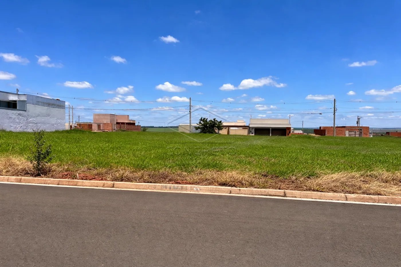 Comprar Terreno / Padr&atilde;o em Len&ccedil;&oacute;is Paulista R$ 233.000,00 - Foto 1