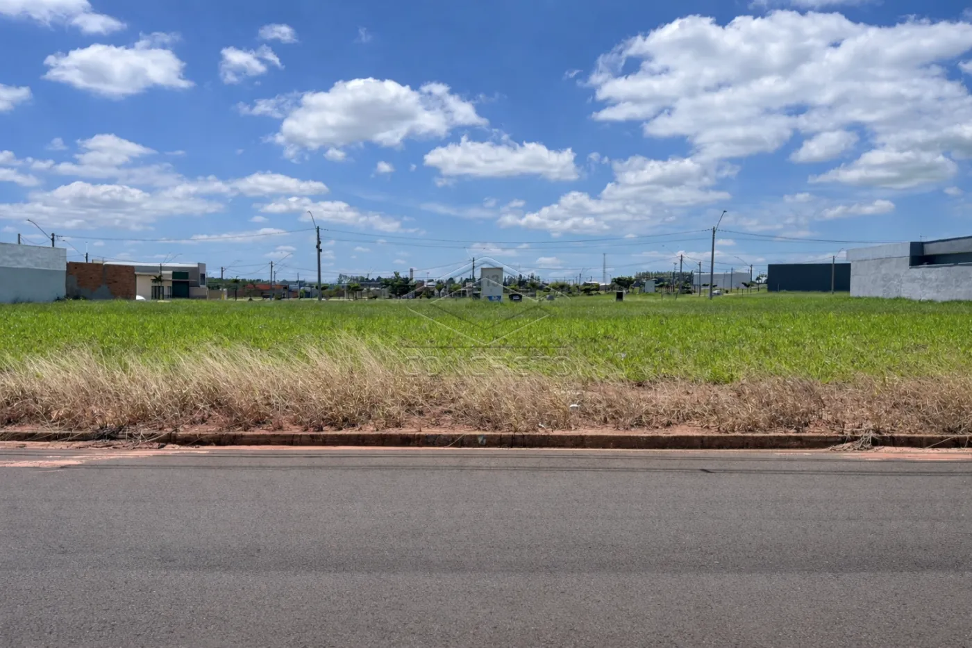 Comprar Terreno / Padr&atilde;o em Len&ccedil;&oacute;is Paulista R$ 233.000,00 - Foto 1