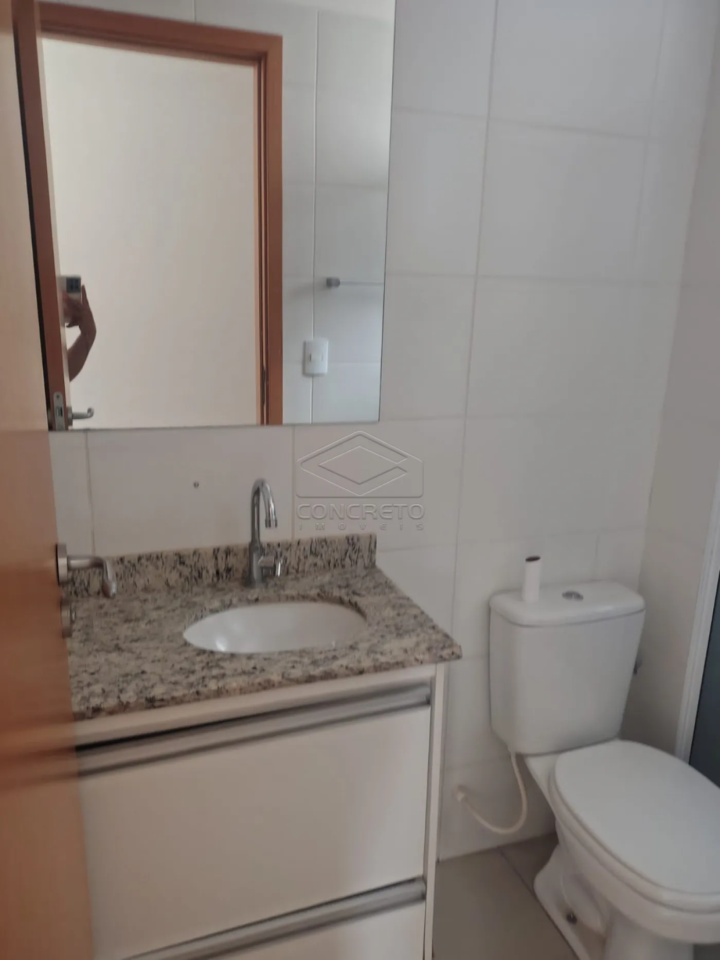 Alugar Apartamento / Padr&atilde;o em Len&ccedil;&oacute;is Paulista R$ 2.000,00 - Foto 6