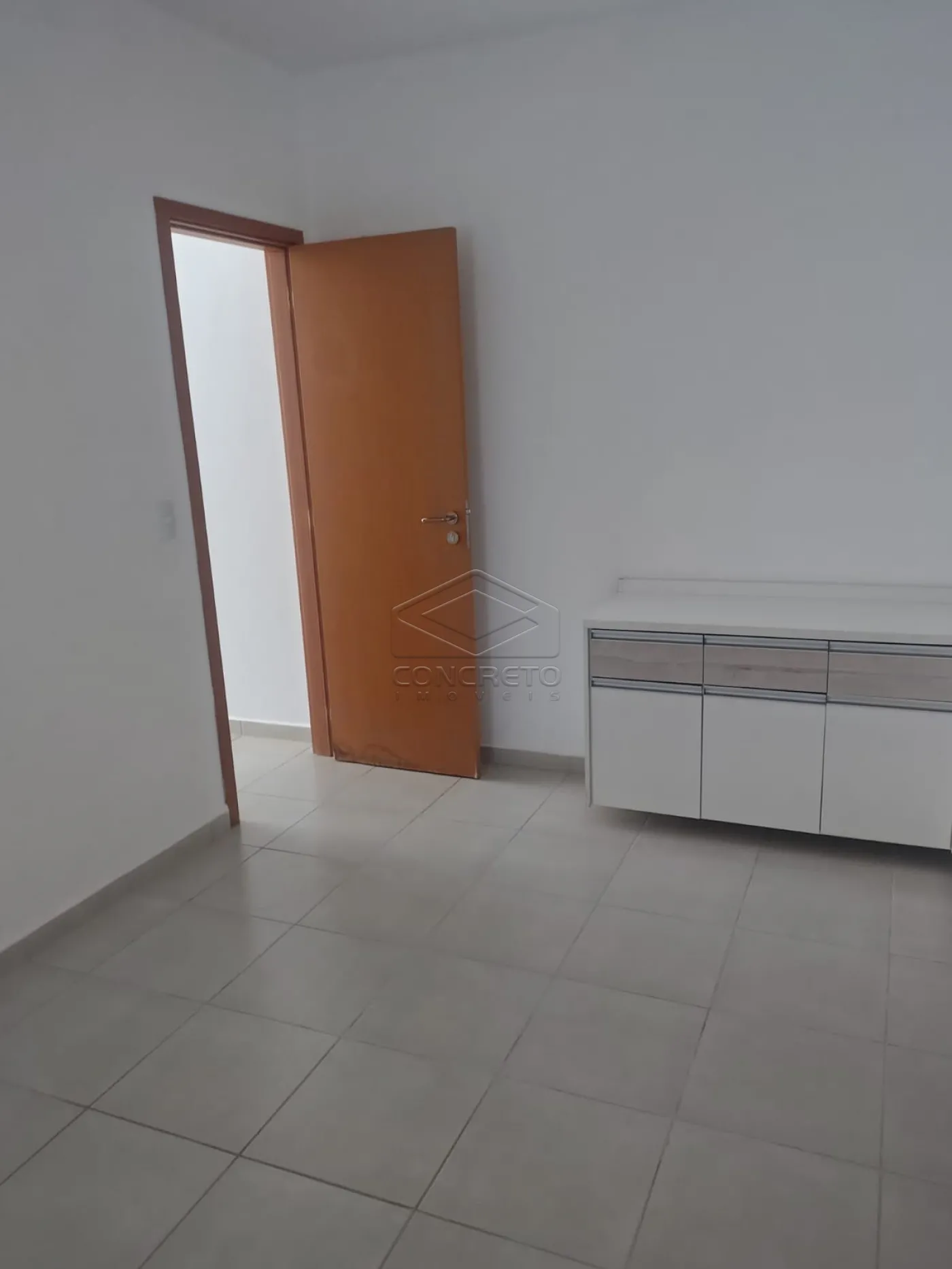 Alugar Apartamento / Padr&atilde;o em Len&ccedil;&oacute;is Paulista R$ 2.000,00 - Foto 8