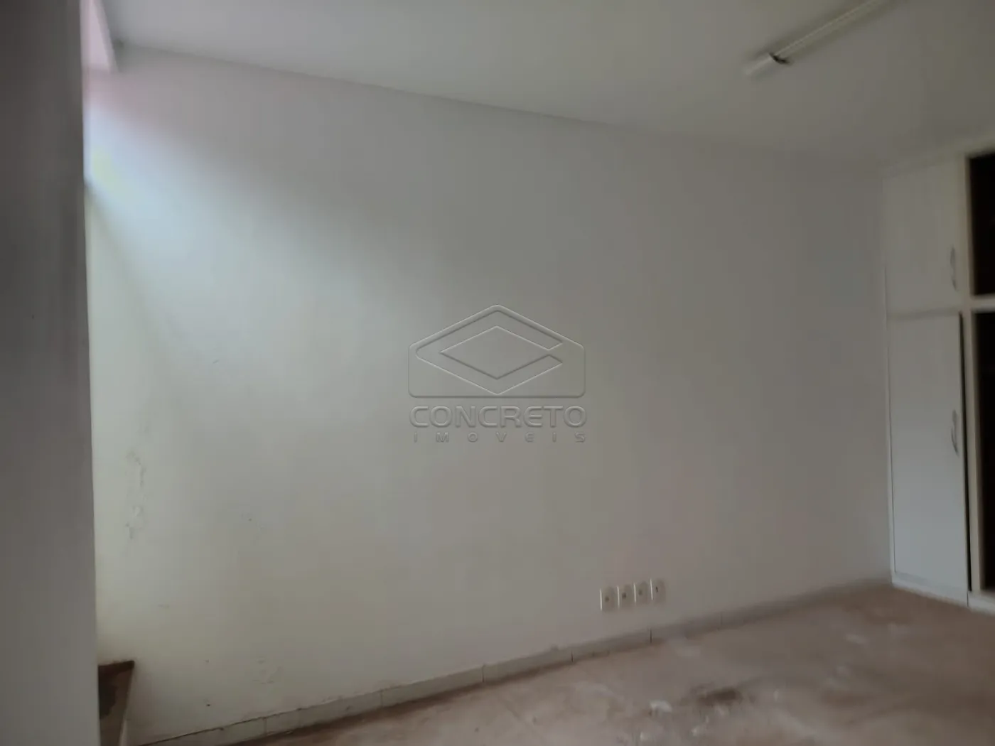 Alugar Comercial / Casa em Len&ccedil;&oacute;is Paulista R$ 8.000,00 - Foto 2