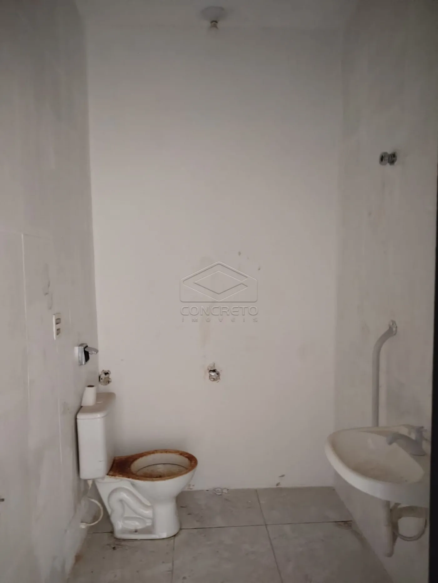 Alugar Comercial / Casa em Len&ccedil;&oacute;is Paulista R$ 8.000,00 - Foto 7