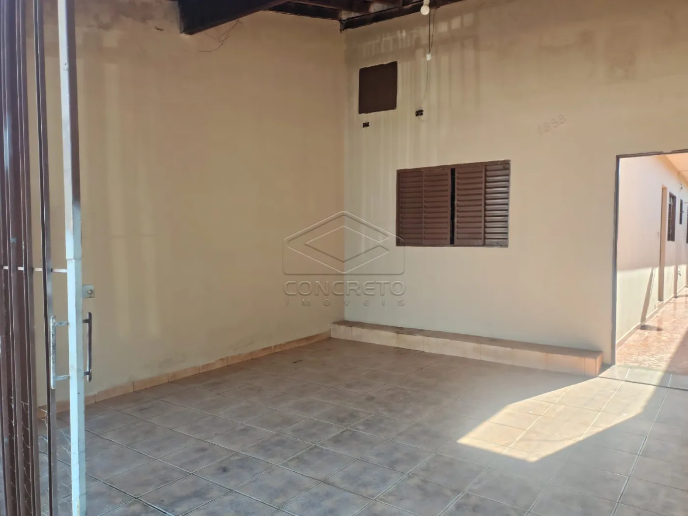 Alugar Casa / Sobrado em Len&ccedil;&oacute;is Paulista R$ 2.000,00 - Foto 2