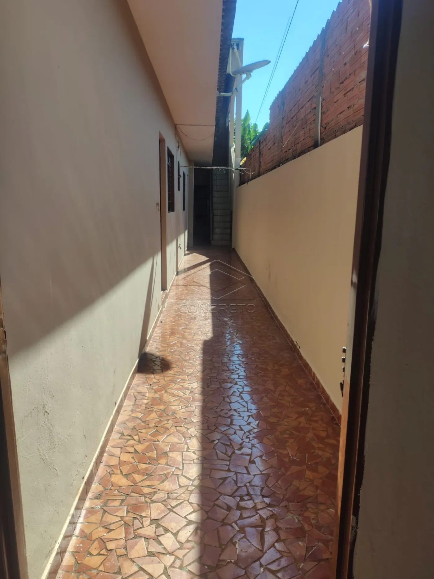 Alugar Casa / Sobrado em Len&ccedil;&oacute;is Paulista R$ 2.000,00 - Foto 3