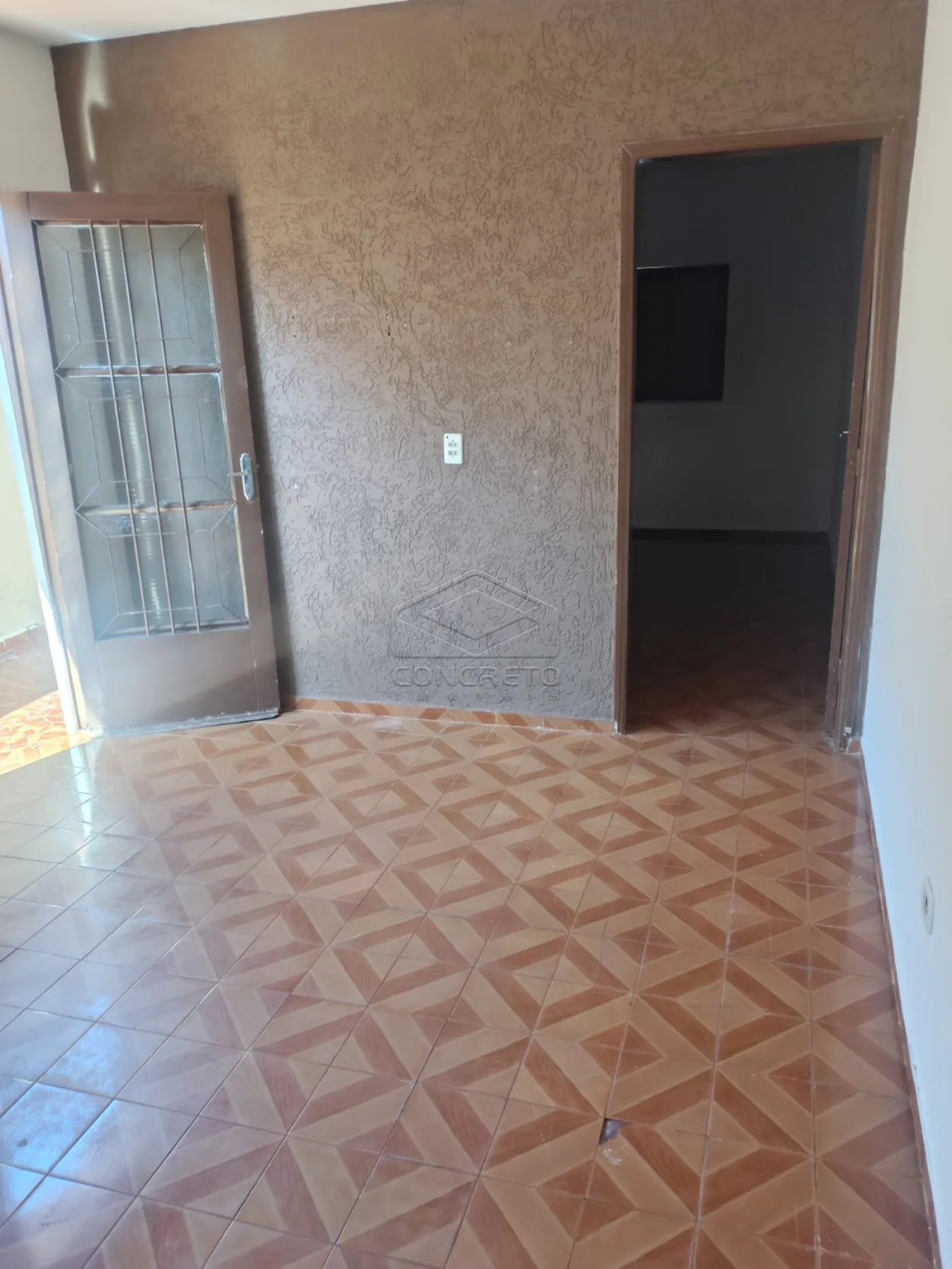 Alugar Casa / Sobrado em Len&ccedil;&oacute;is Paulista R$ 2.000,00 - Foto 4