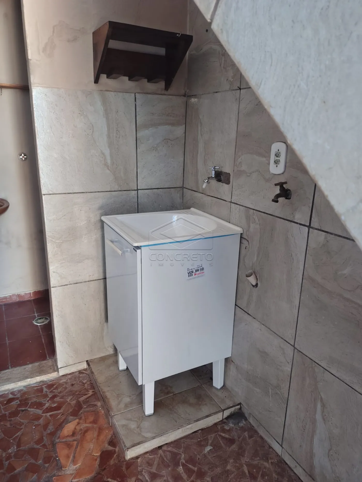 Alugar Casa / Sobrado em Len&ccedil;&oacute;is Paulista R$ 2.000,00 - Foto 11