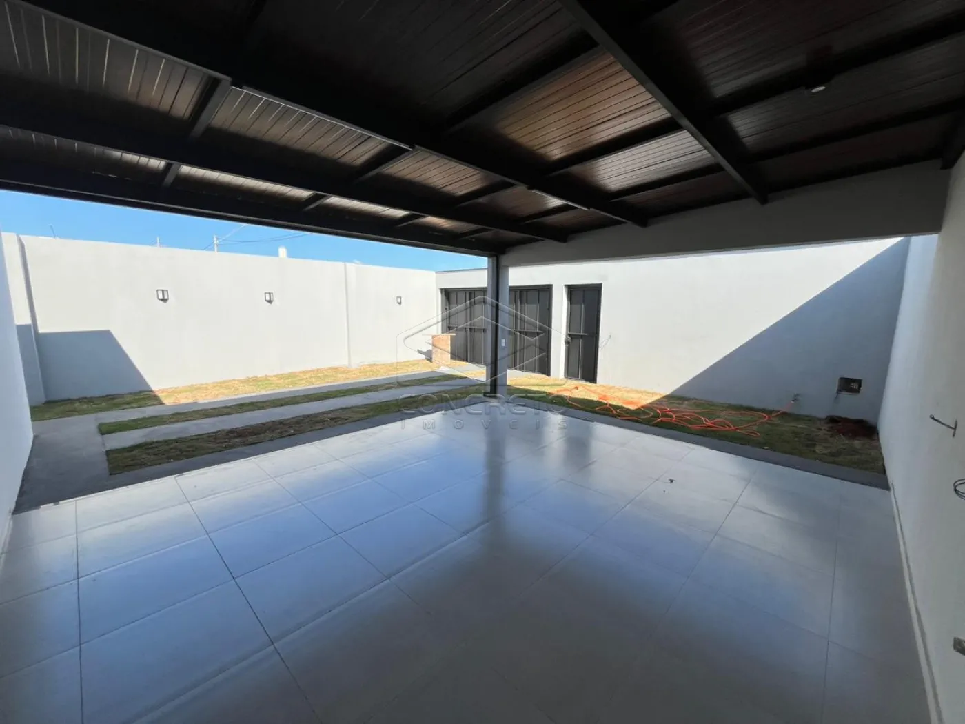 Comprar Casa / Padr&atilde;o em Len&ccedil;&oacute;is Paulista R$ 550.000,00 - Foto 2