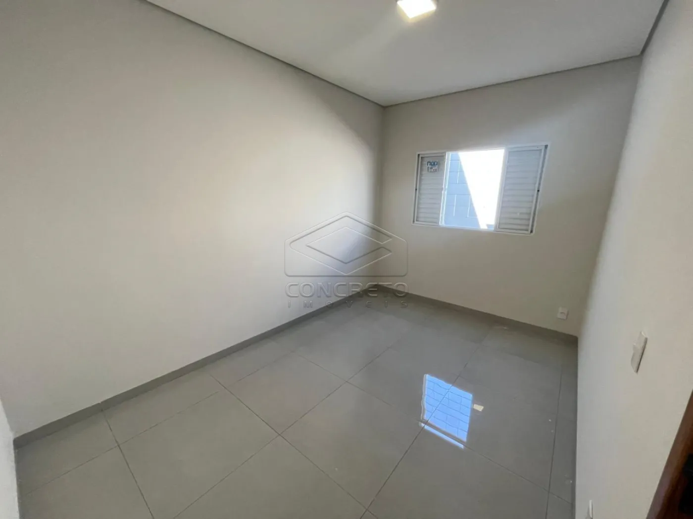 Comprar Casa / Padr&atilde;o em Len&ccedil;&oacute;is Paulista R$ 550.000,00 - Foto 9