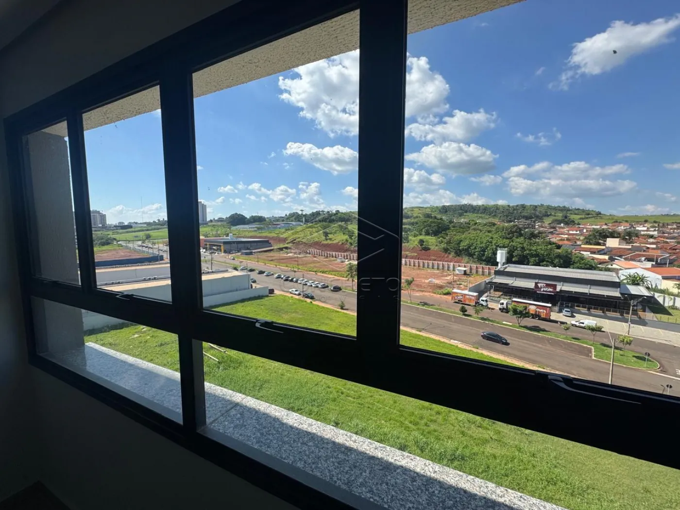 Comprar Apartamento / Padr&atilde;o em Ja&uacute; R$ 380.000,00 - Foto 3