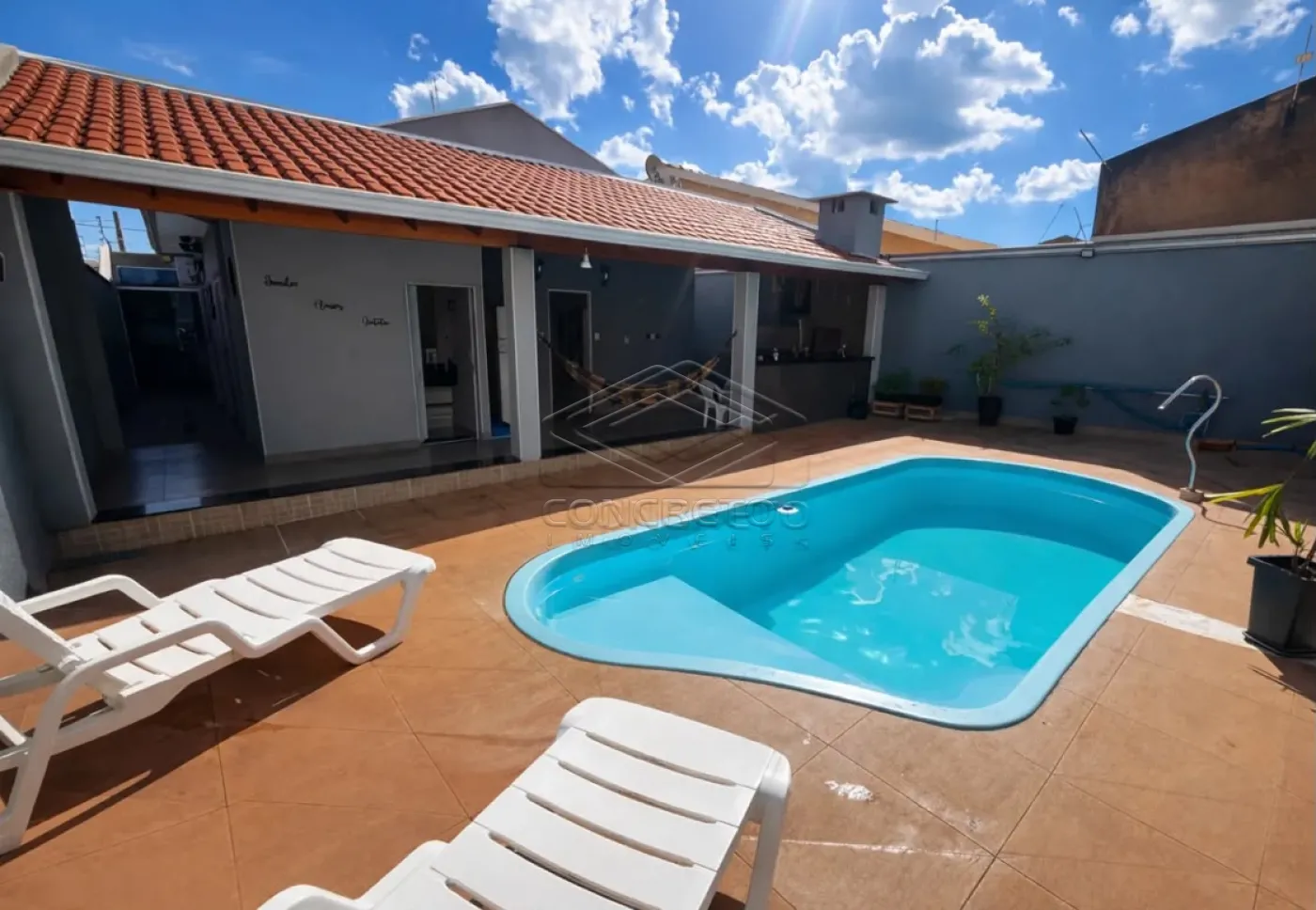 Comprar Casa / Padr&atilde;o em Len&ccedil;&oacute;is Paulista R$ 530.000,00 - Foto 1