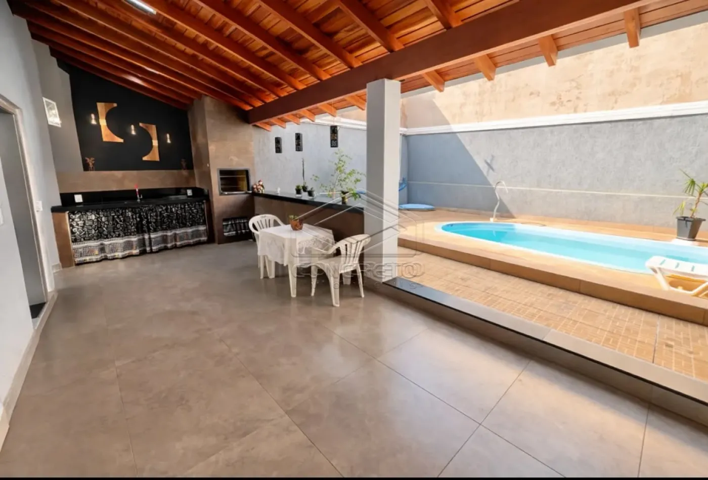 Comprar Casa / Padr&atilde;o em Len&ccedil;&oacute;is Paulista R$ 530.000,00 - Foto 2