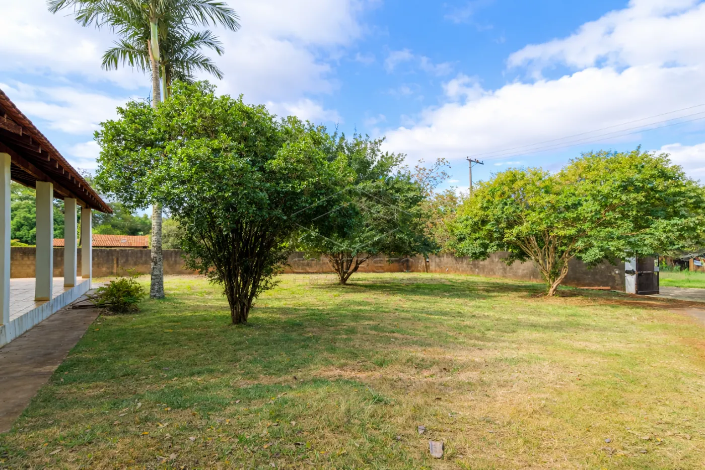 Comprar Rural / Ch&aacute;caraFazenda em Len&ccedil;&oacute;is Paulista R$ 640.000,00 - Foto 1