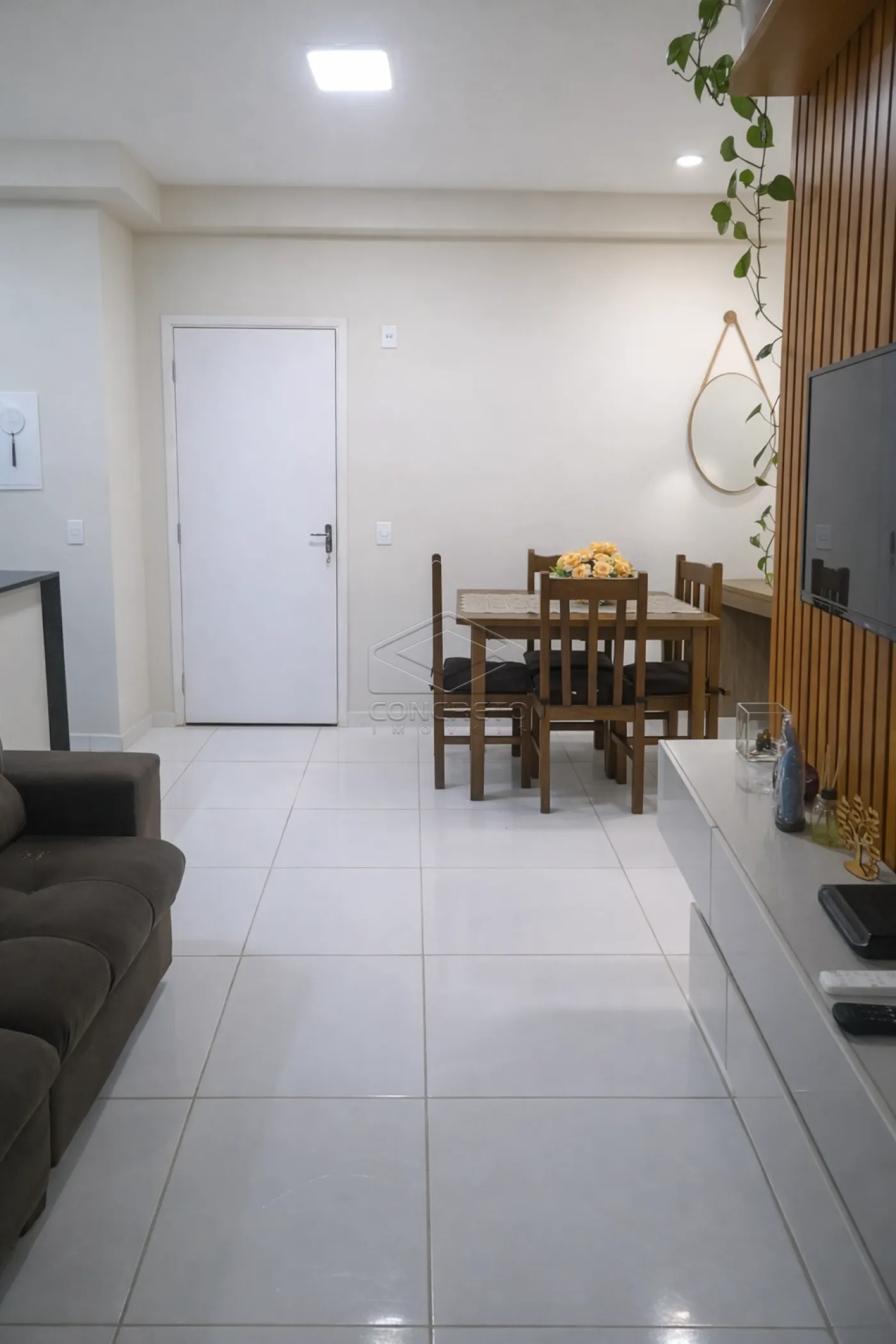 Comprar Apartamento / Padr&atilde;o em Len&ccedil;&oacute;is Paulista R$ 240.000,00 - Foto 2
