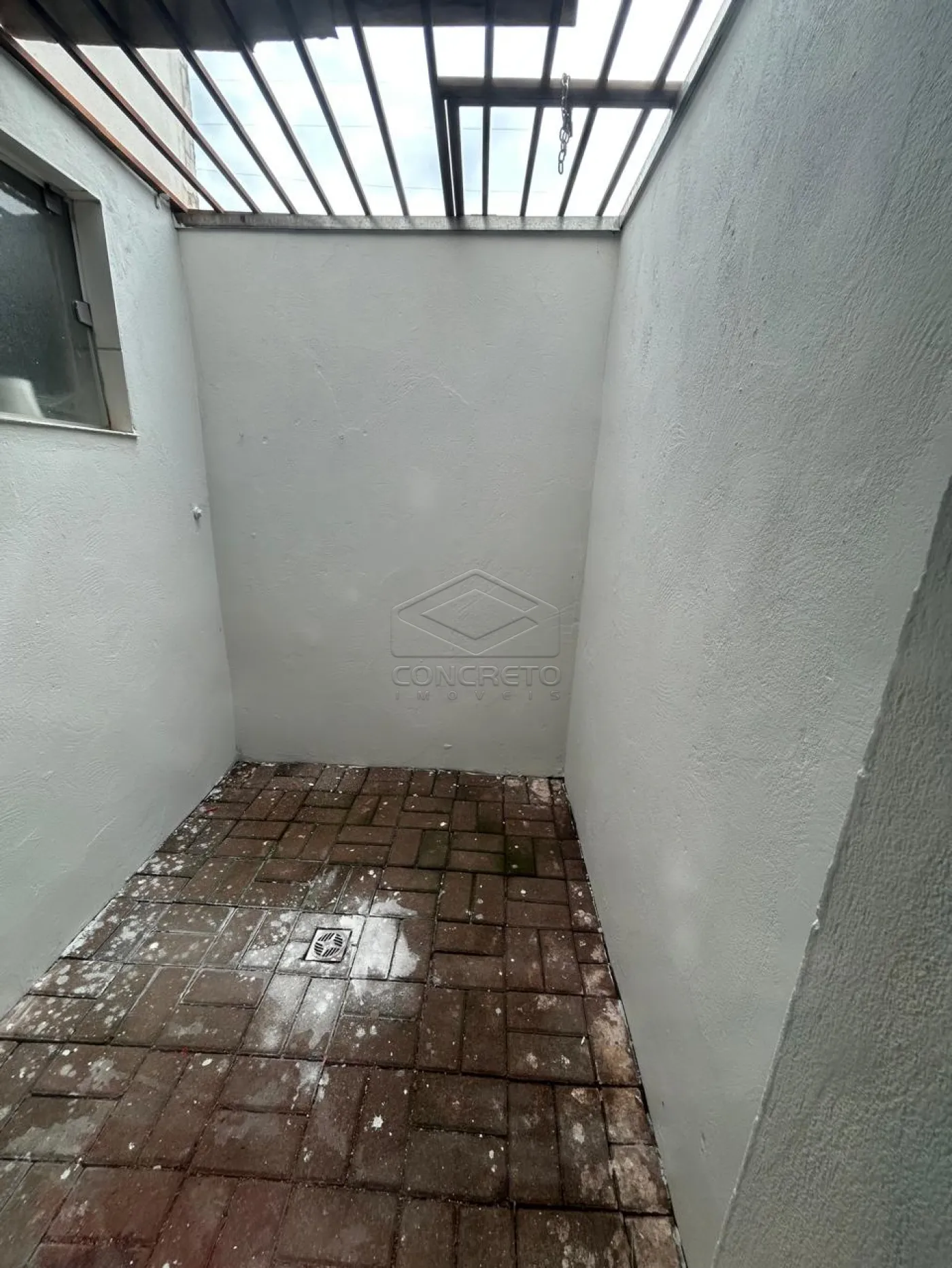 Alugar Comercial / Sal&atilde;o em Len&ccedil;&oacute;is Paulista R$ 1.250,00 - Foto 2
