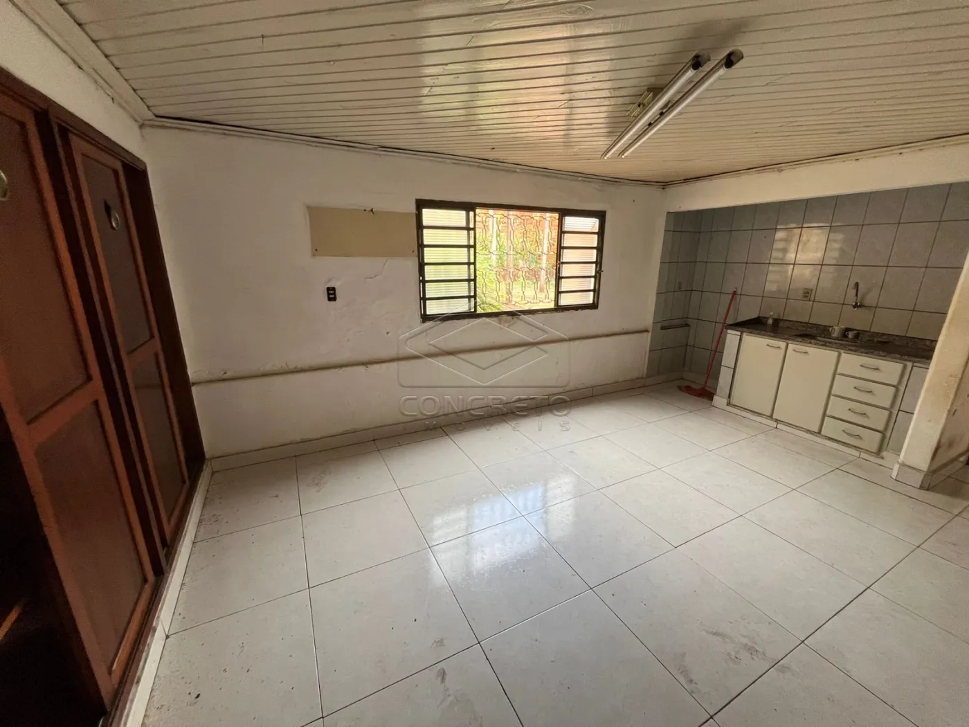 Comprar Casa / Padr&atilde;o em Len&ccedil;&oacute;is Paulista R$ 200.000,00 - Foto 7