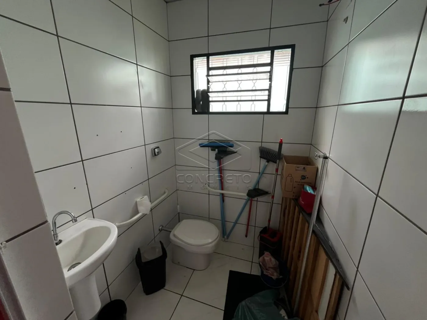 Comprar Casa / Padr&atilde;o em Len&ccedil;&oacute;is Paulista R$ 200.000,00 - Foto 3