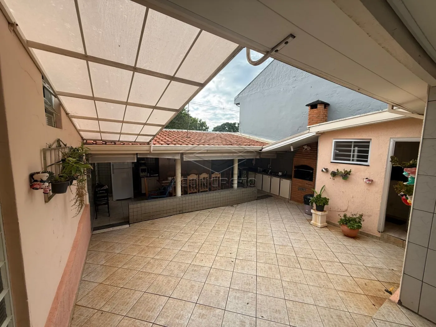 Comprar Casa / Resid&ecirc;ncia em Len&ccedil;&oacute;is Paulista R$ 550.000,00 - Foto 1