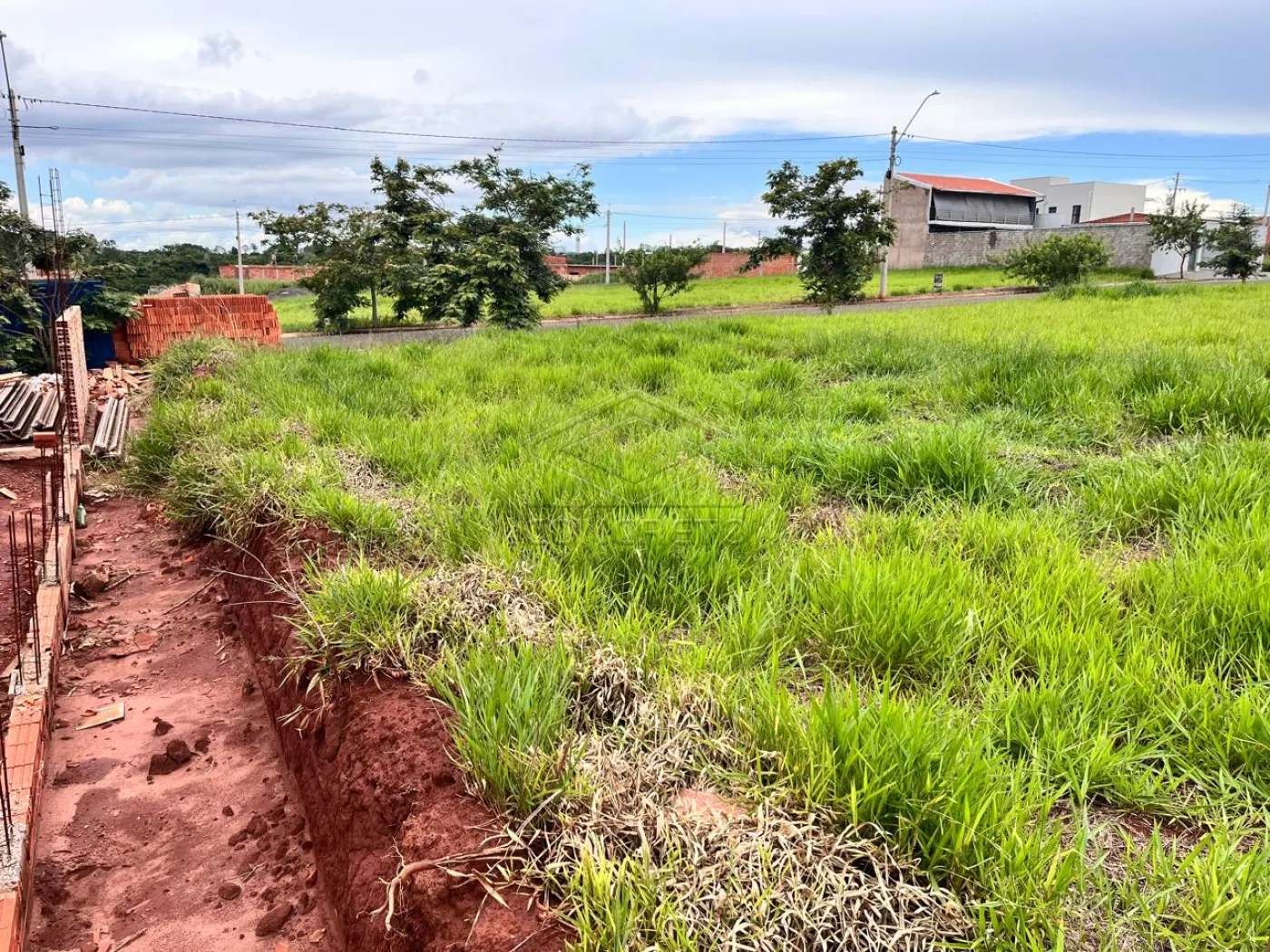 Comprar Terreno / Padr&atilde;o em Len&ccedil;&oacute;is Paulista R$ 139.000,00 - Foto 5