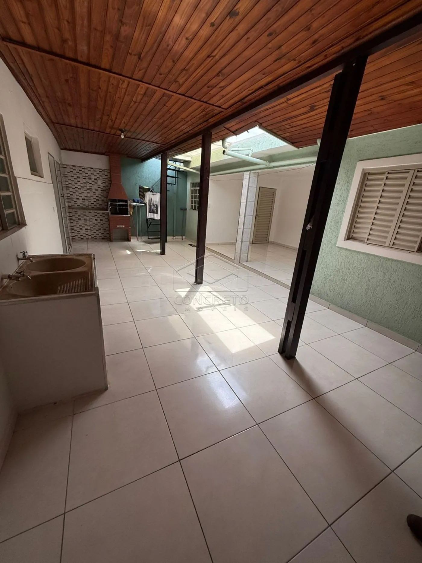 Comprar Casa / Padr&atilde;o em Len&ccedil;&oacute;is Paulista R$ 450.000,00 - Foto 1