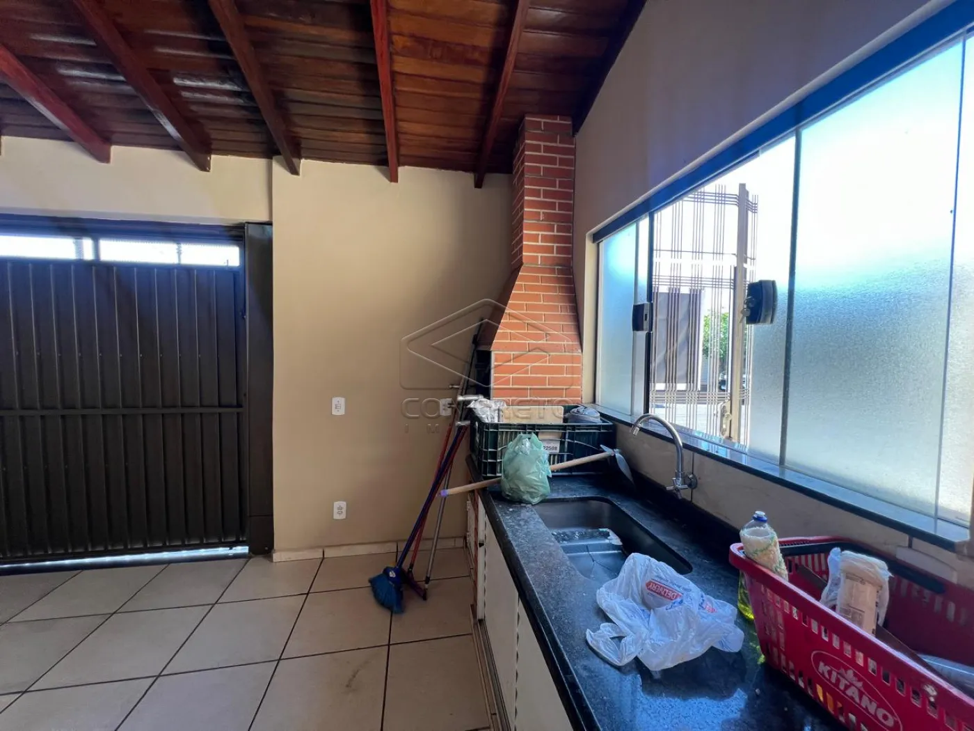 Comprar Casa / Sobrado em Len&ccedil;&oacute;is Paulista R$ 750.000,00 - Foto 2