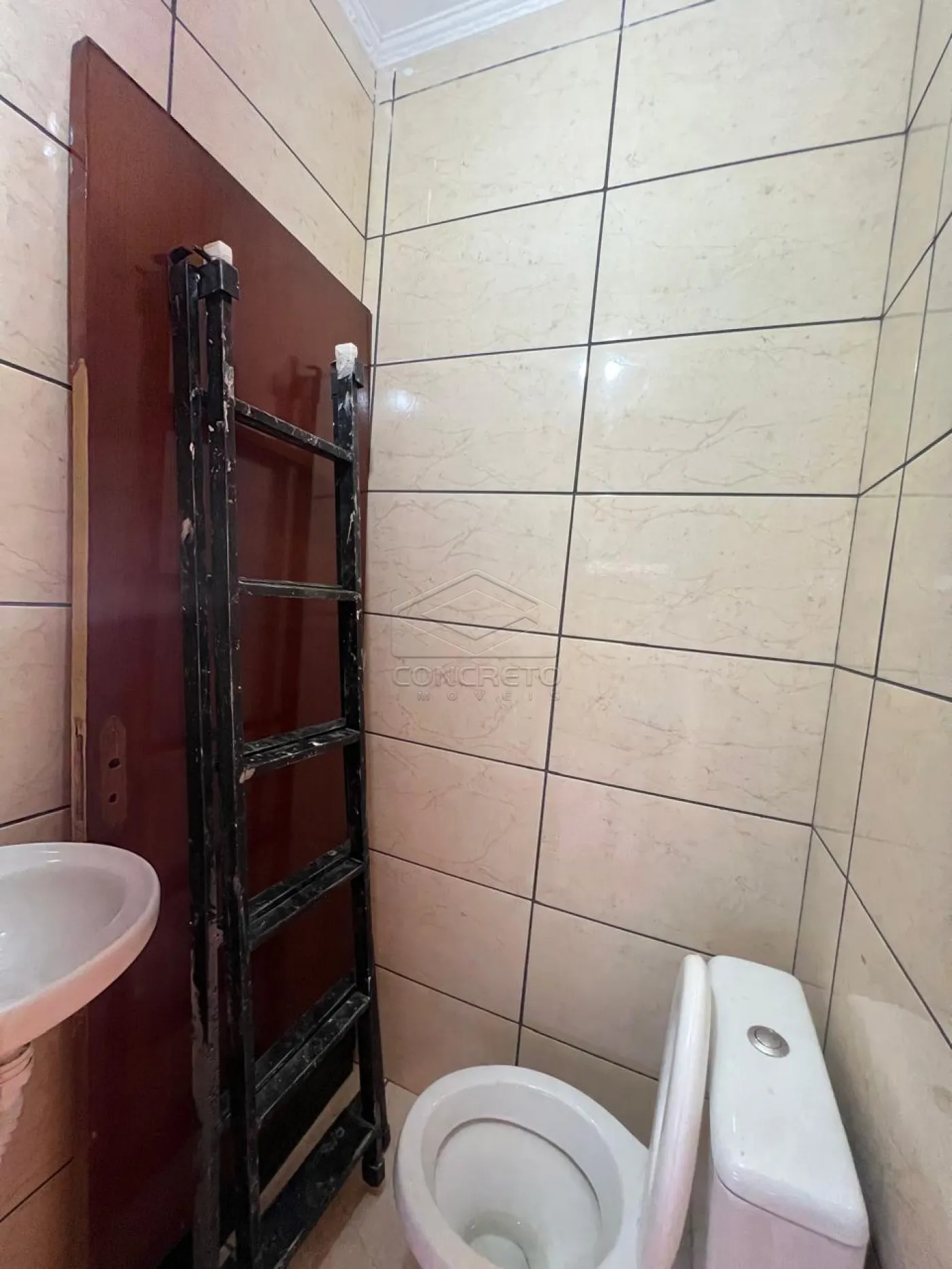 Comprar Casa / Sobrado em Len&ccedil;&oacute;is Paulista R$ 750.000,00 - Foto 4