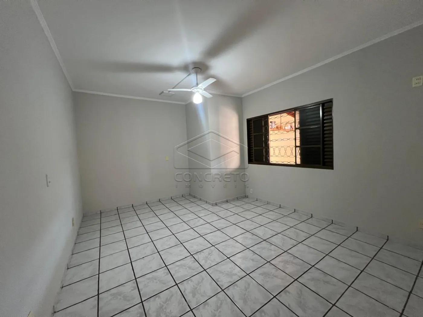 Comprar Casa / Sobrado em Len&ccedil;&oacute;is Paulista R$ 750.000,00 - Foto 7