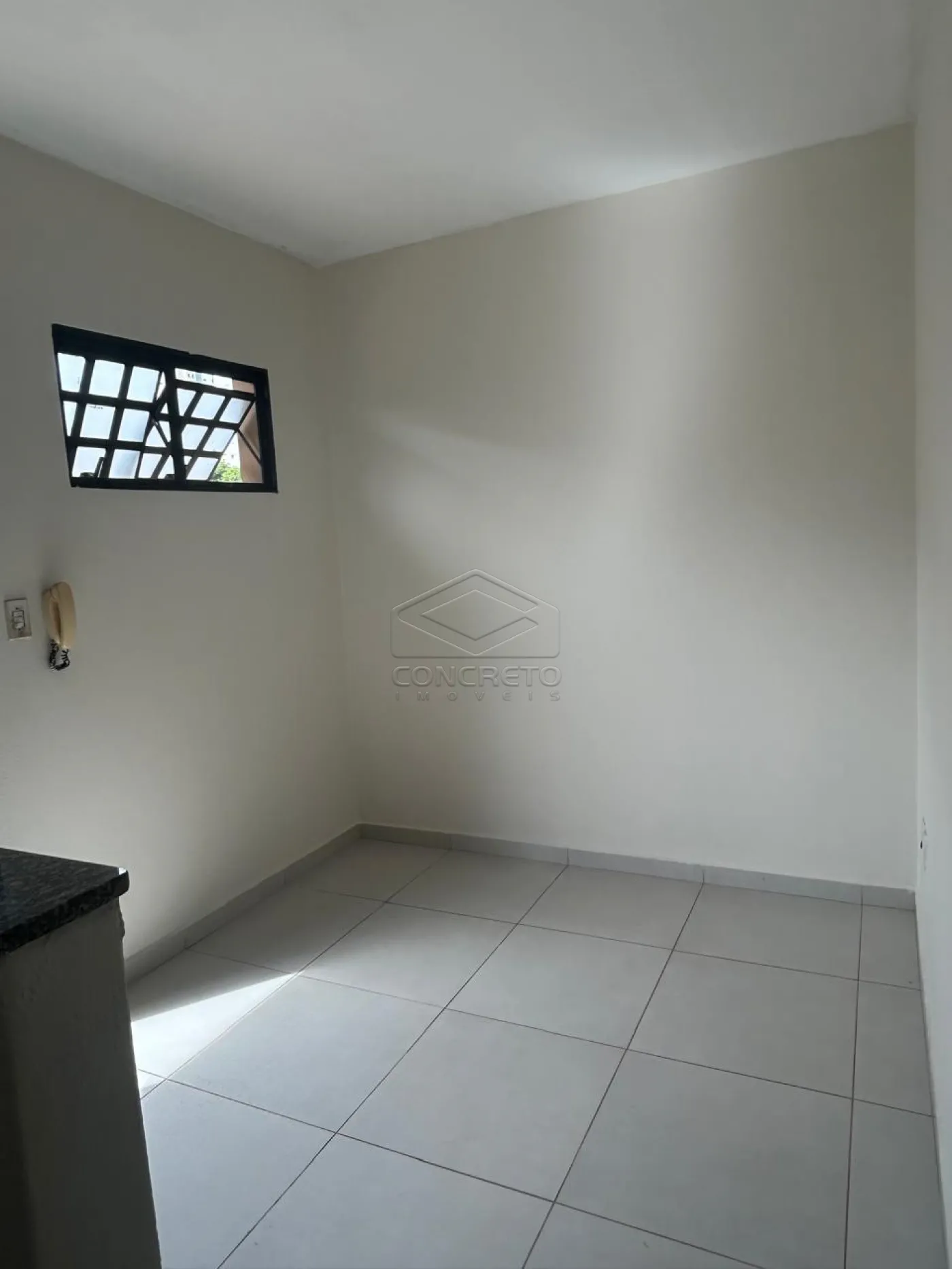 Alugar Apartamento / Kitnet em Len&ccedil;&oacute;is Paulista R$ 900,00 - Foto 8