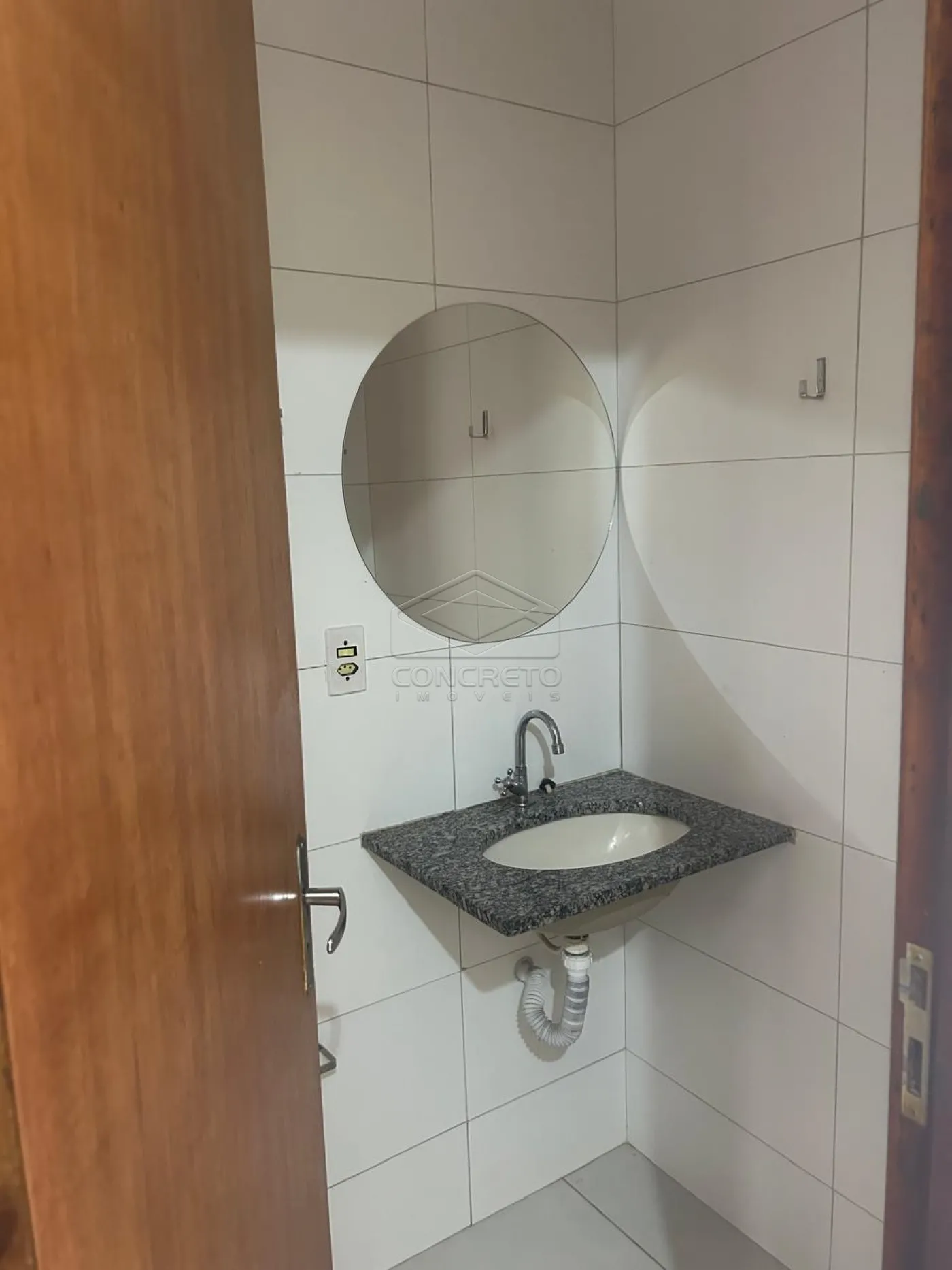 Alugar Apartamento / Kitnet em Len&ccedil;&oacute;is Paulista R$ 900,00 - Foto 9