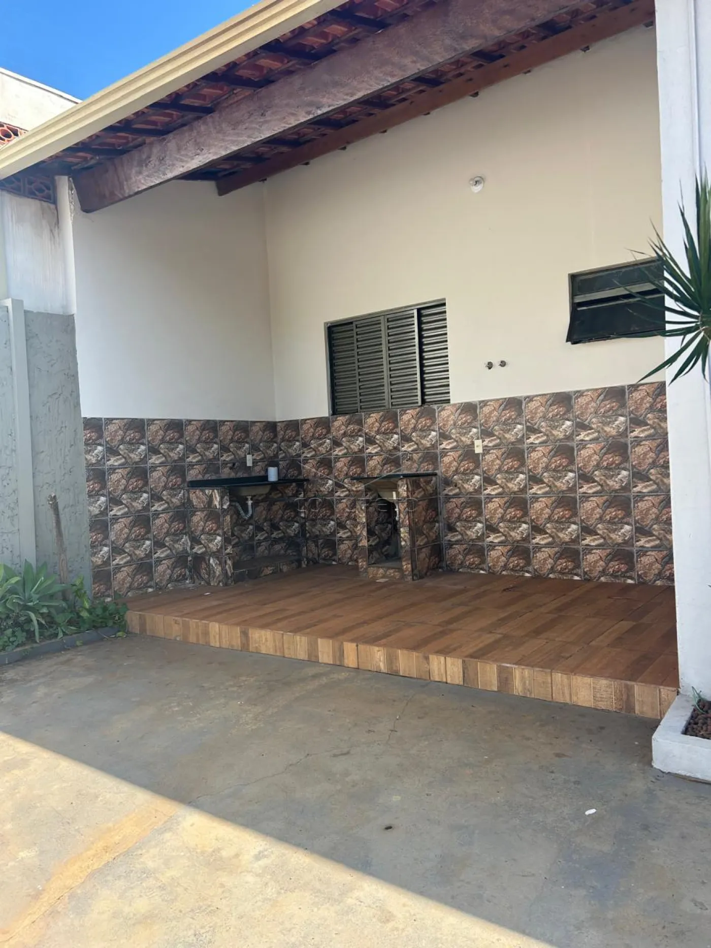 Alugar Casa / Padr&atilde;o em Len&ccedil;&oacute;is Paulista R$ 4.500,00 - Foto 17