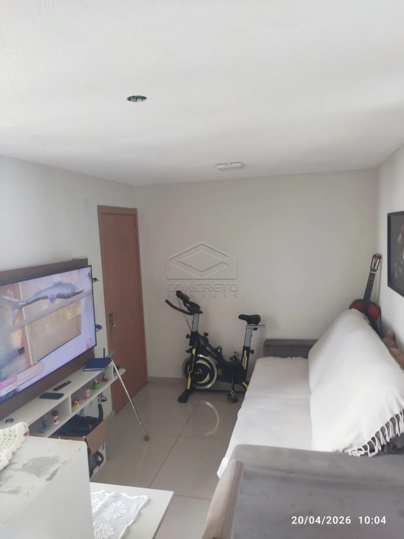 Comprar Apartamento / Padr&atilde;o em Botucatu R$ 175.000,00 - Foto 2