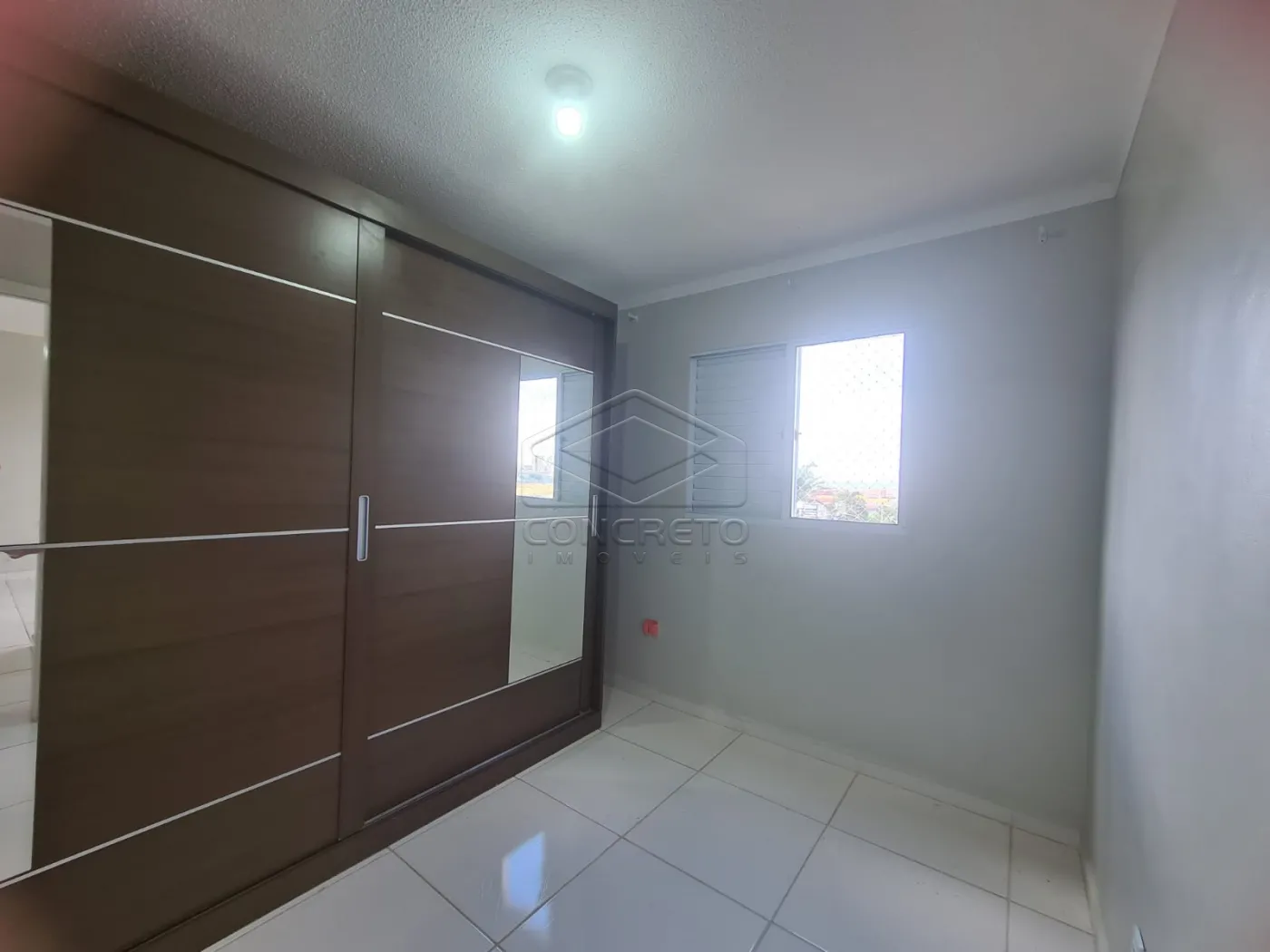 Comprar Apartamento / Padr&atilde;o em Len&ccedil;&oacute;is Paulista R$ 265.000,00 - Foto 2