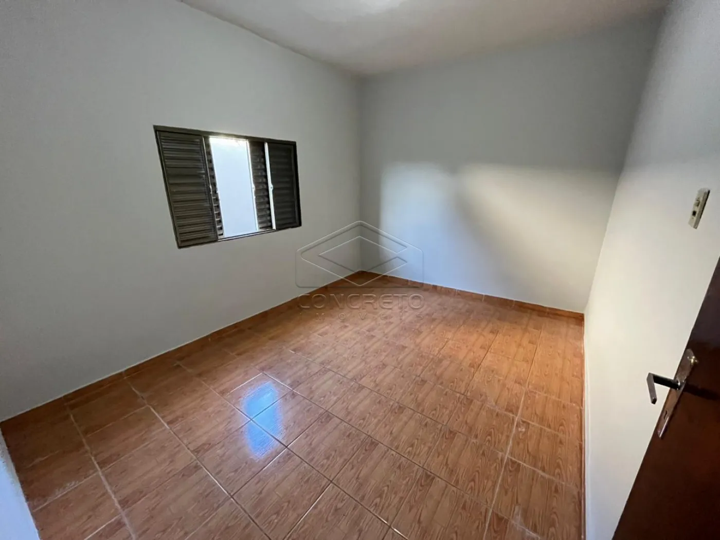 Comprar Casa / Padr&atilde;o em Len&ccedil;&oacute;is Paulista R$ 395.000,00 - Foto 9