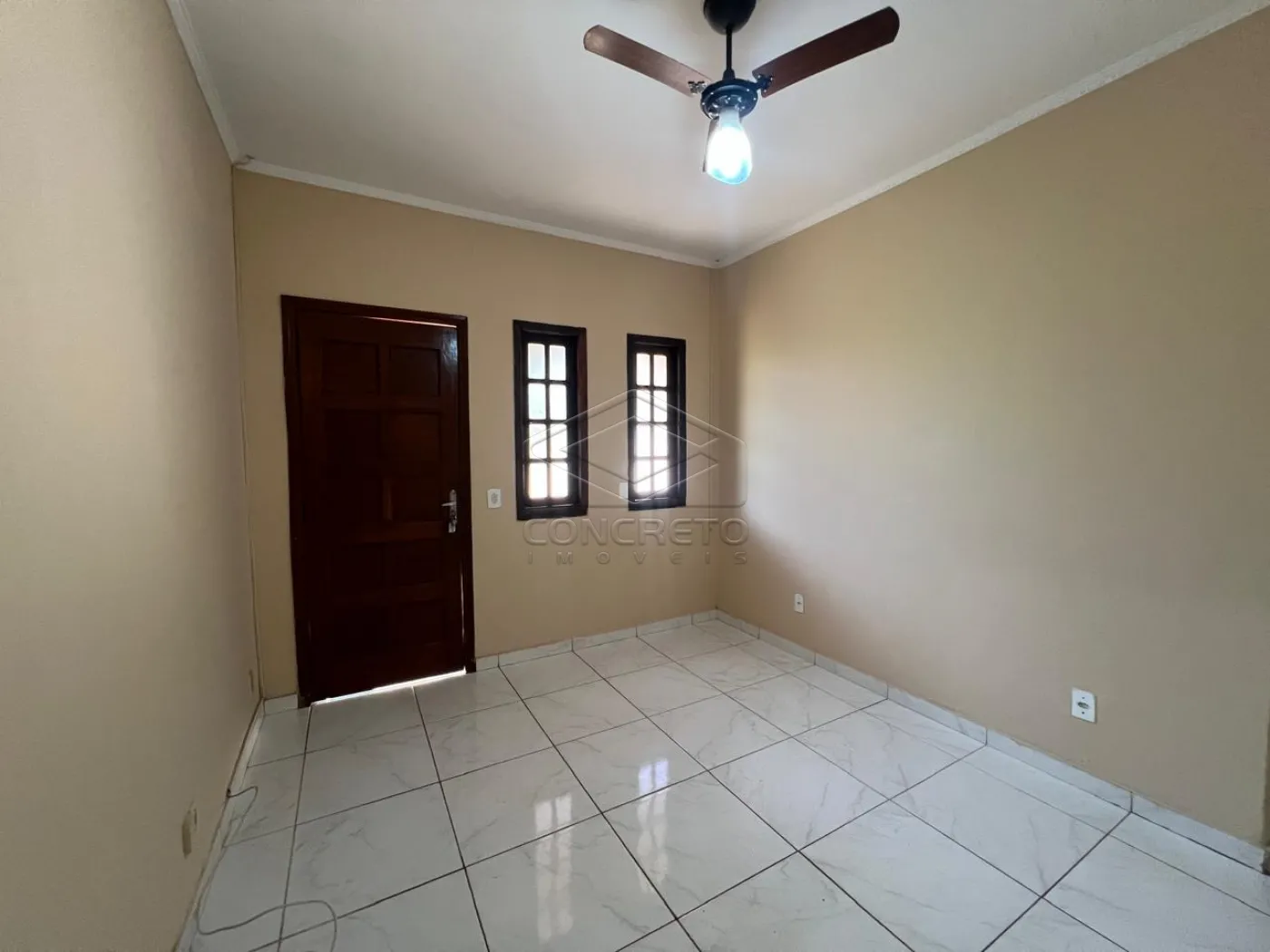 Alugar Casa / Padr&atilde;o em Len&ccedil;&oacute;is Paulista R$ 3.000,00 - Foto 13
